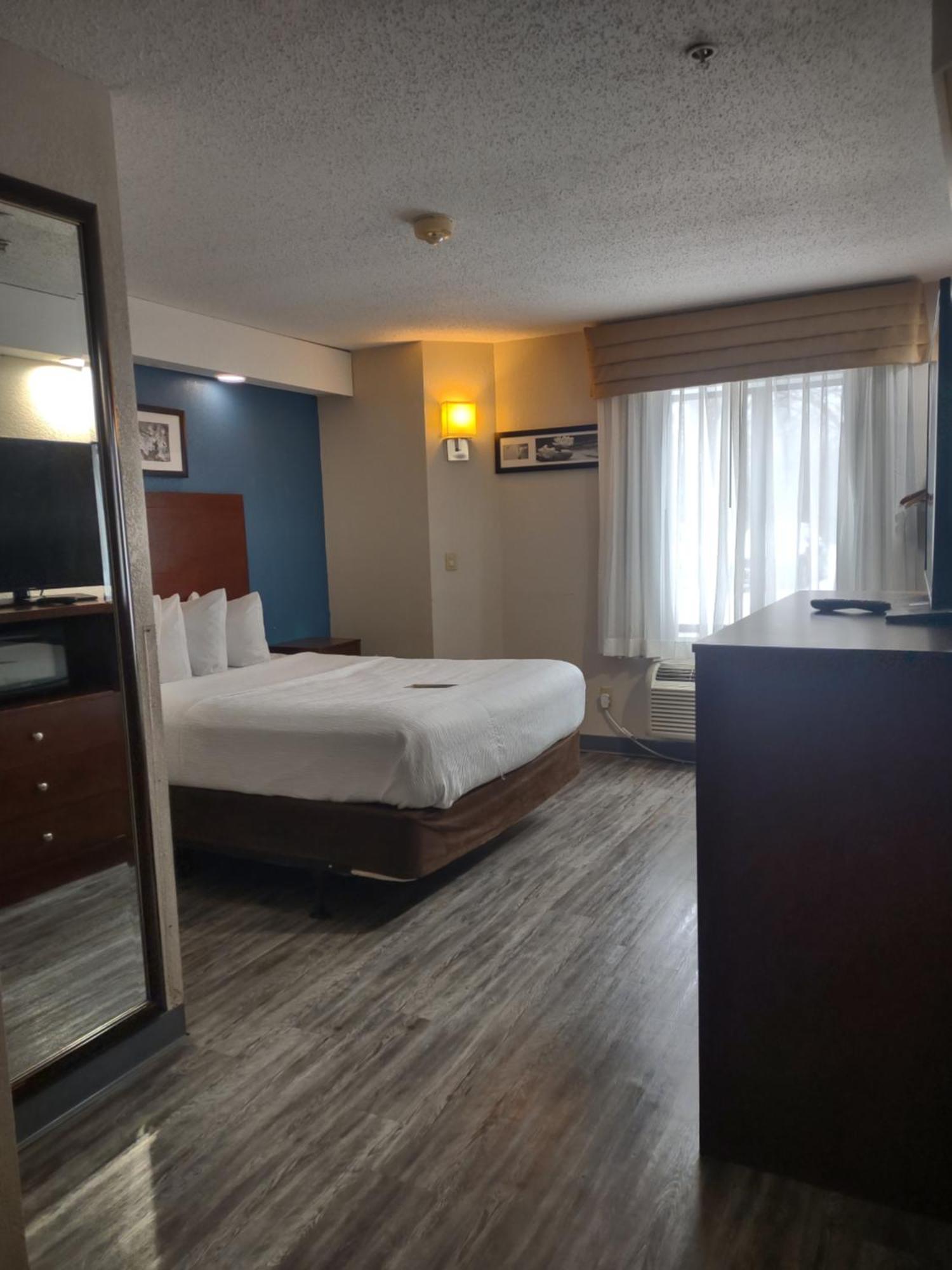 Baymont By Wyndham Flat Rock Hotel Kültér fotó